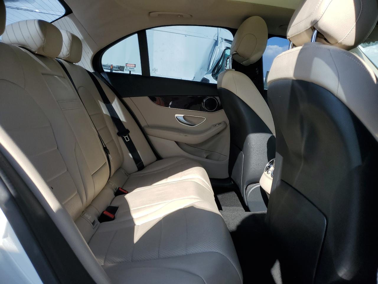 2016 Mercedes-Benz C 300 VIN: 55SWF4JB2GU157748 Lot: 91922805