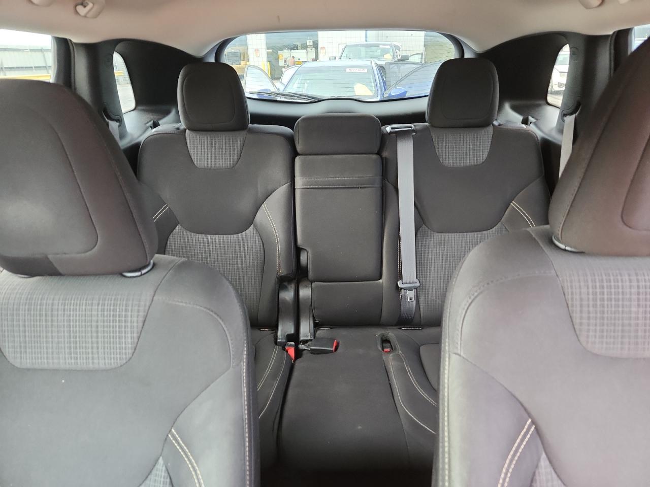 2015 Jeep Cherokee Latitude VIN: 1C4PJMCS9FW709421 Lot: 91916975