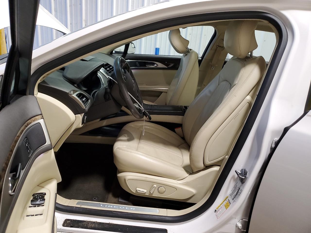 2014 Lincoln Mkz VIN: 3LN6L2J98ER830738 Lot: 93113335