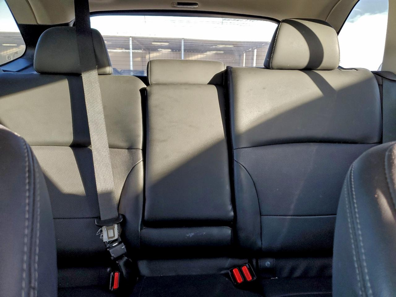 2016 Subaru Outback 3.6R Limited VIN: 4S4BSENC9G3215593 Lot: 94372645