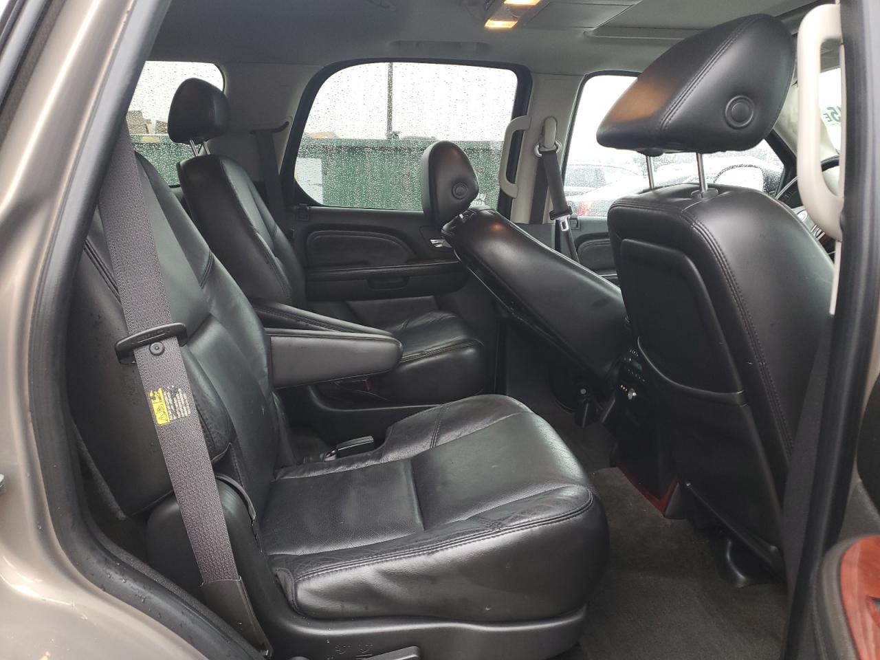 2007 Cadillac Escalade Luxury VIN: 1GYFK63807R182937 Lot: 93077215