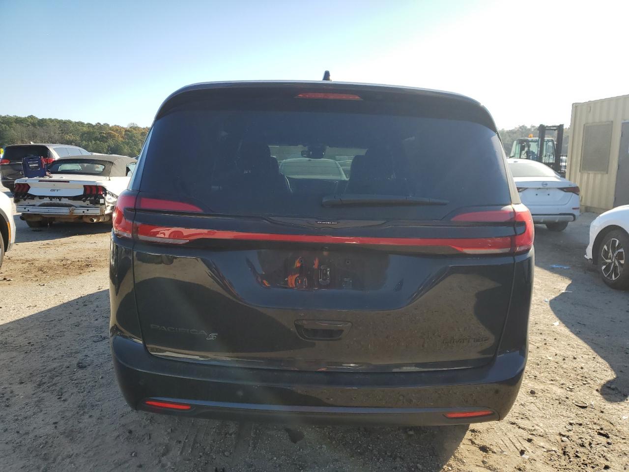 2025 Chrysler Pacifica Limited VIN: 2C4RC1GG8SR553849 Lot: 92607325