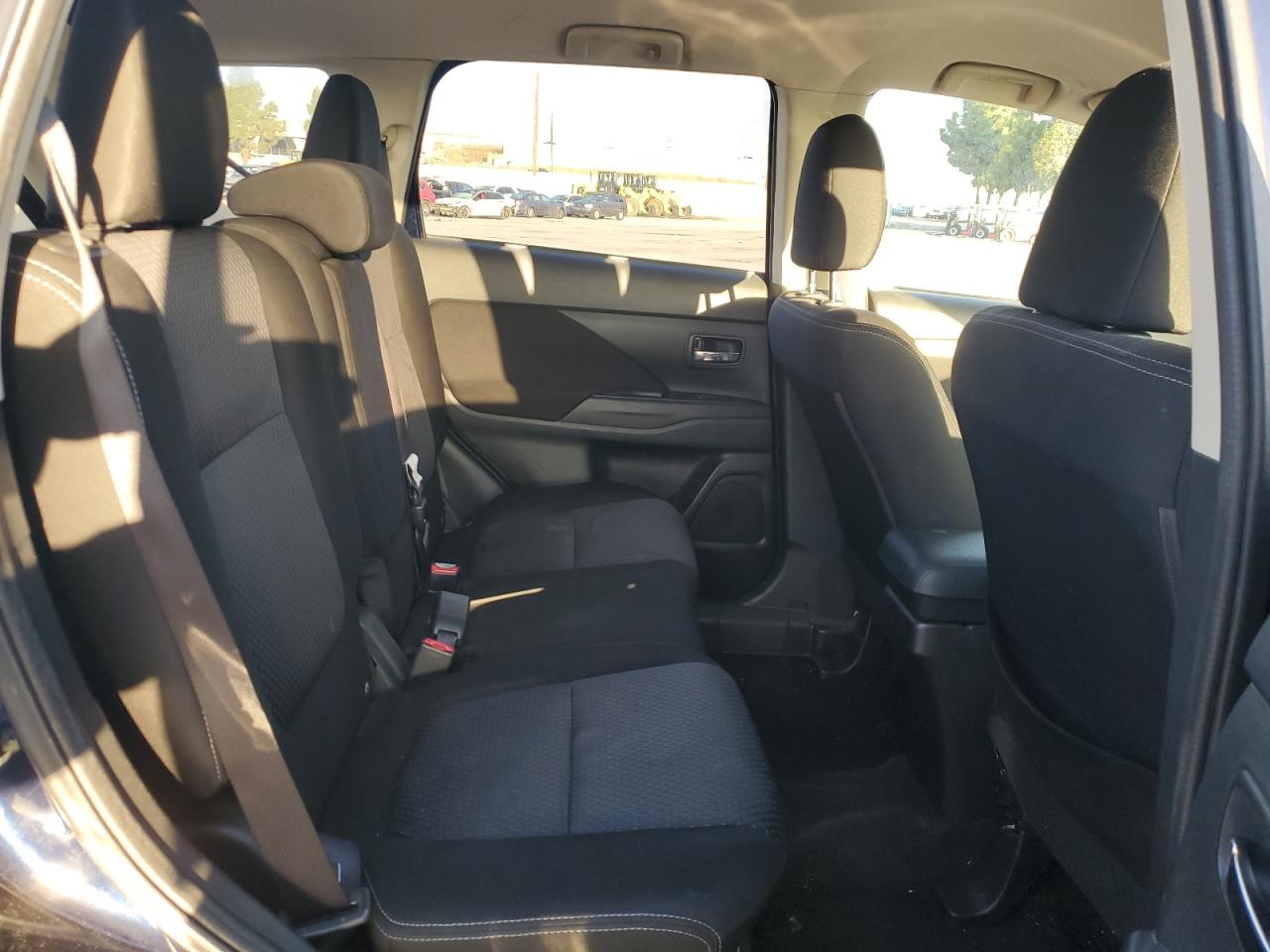 2017 Mitsubishi Outlander Es VIN: JA4AD2A39HZ008208 Lot: 93542525