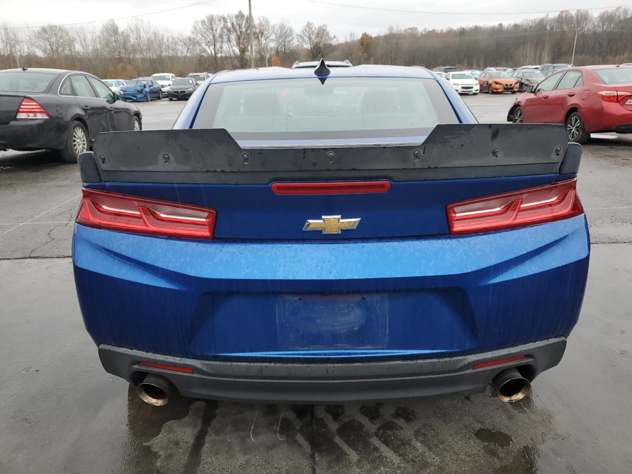 2017 Chevrolet Camaro Lt VIN: 1G1FC1RS5H0197795 Lot: 92405795