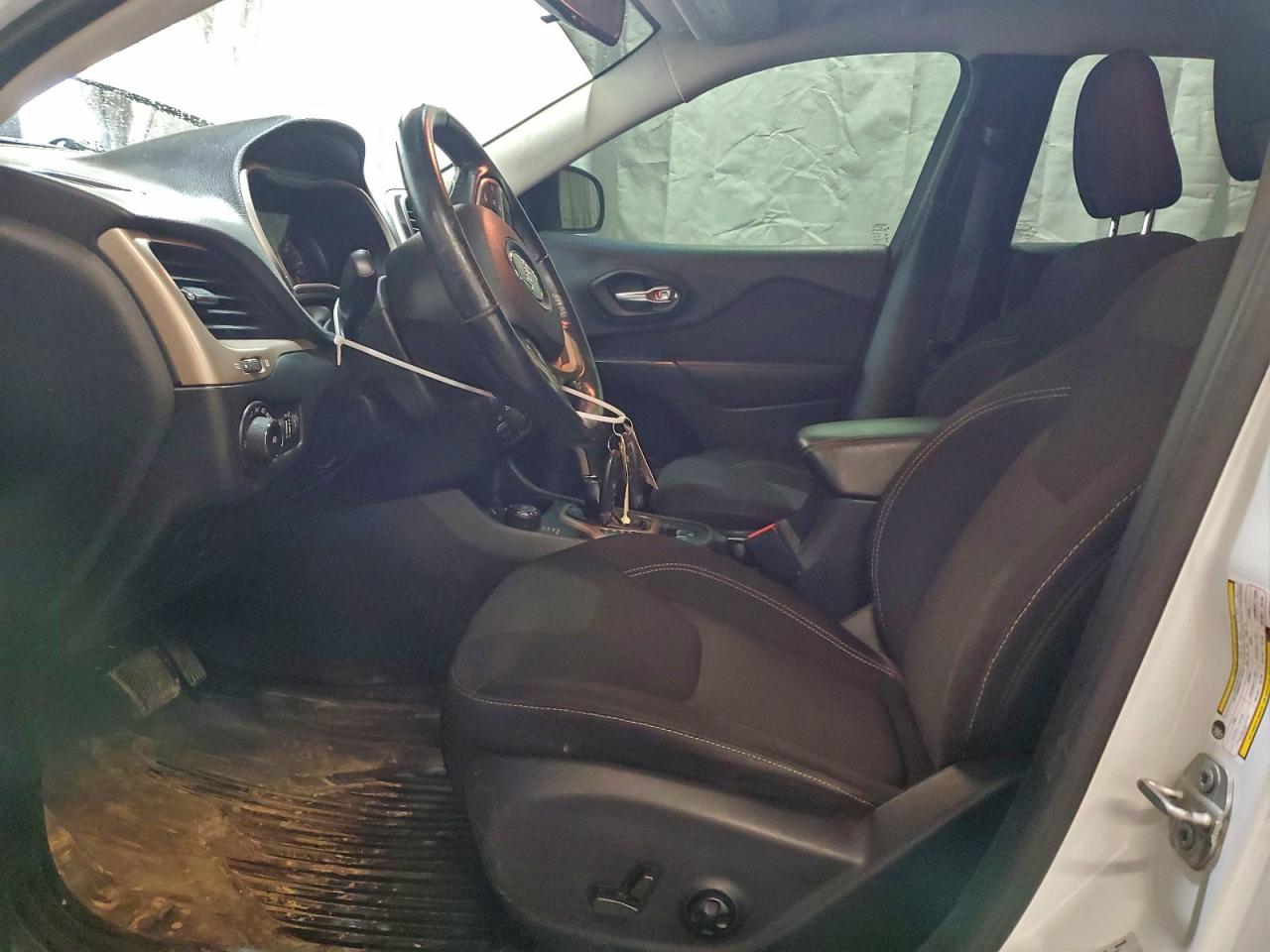 2016 Jeep Cherokee Latitude VIN: 1C4PJMCBXGW225971 Lot: 91849005