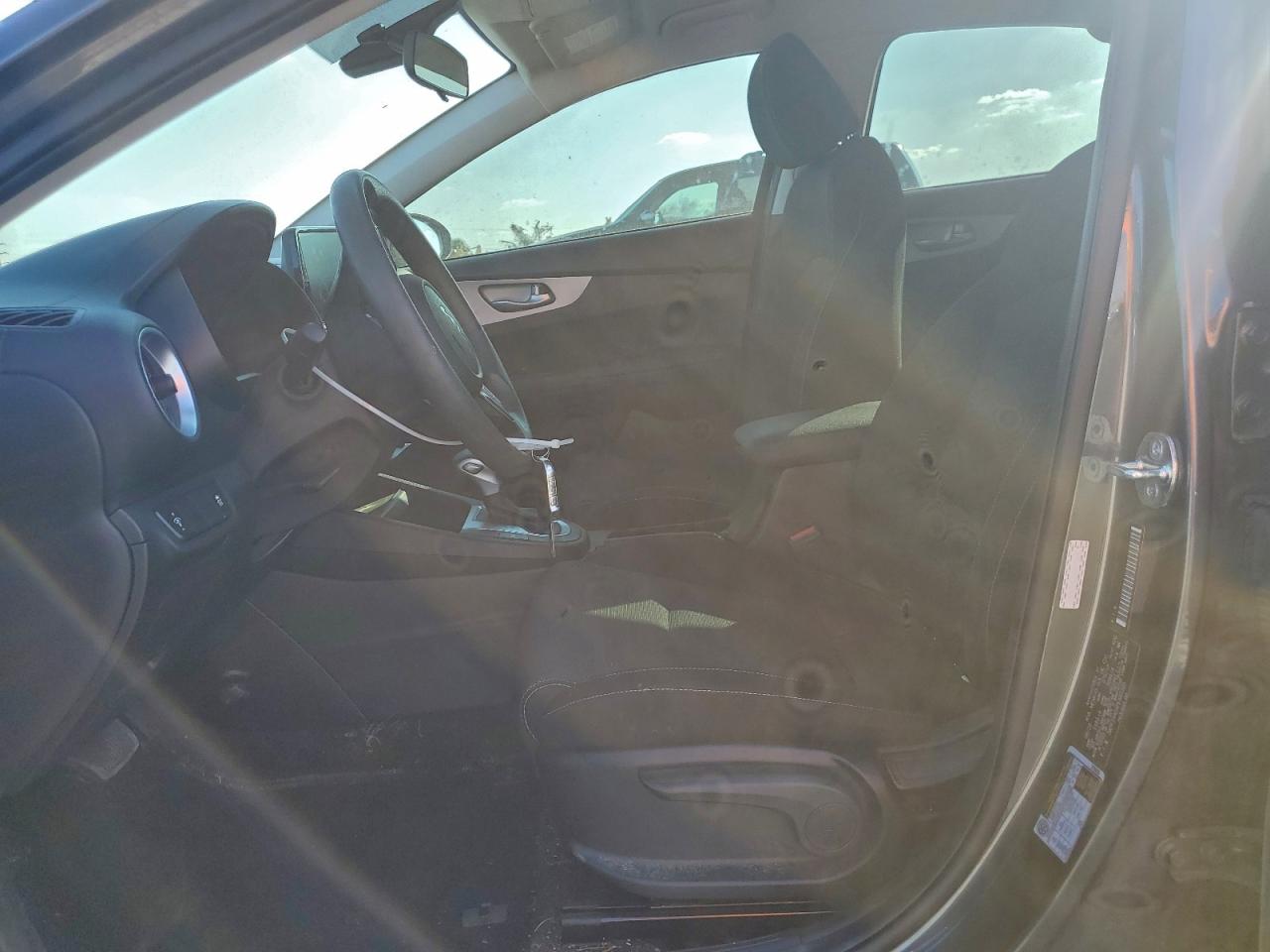 2023 Kia Forte Lx VIN: 3KPF24AD5PE685305 Lot: 94057835