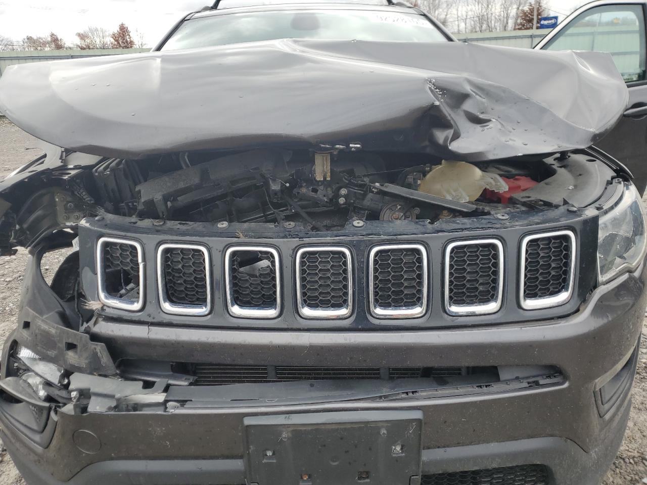 2019 Jeep Compass Latitude VIN: 3C4NJDBB8KT847721 Lot: 92528105