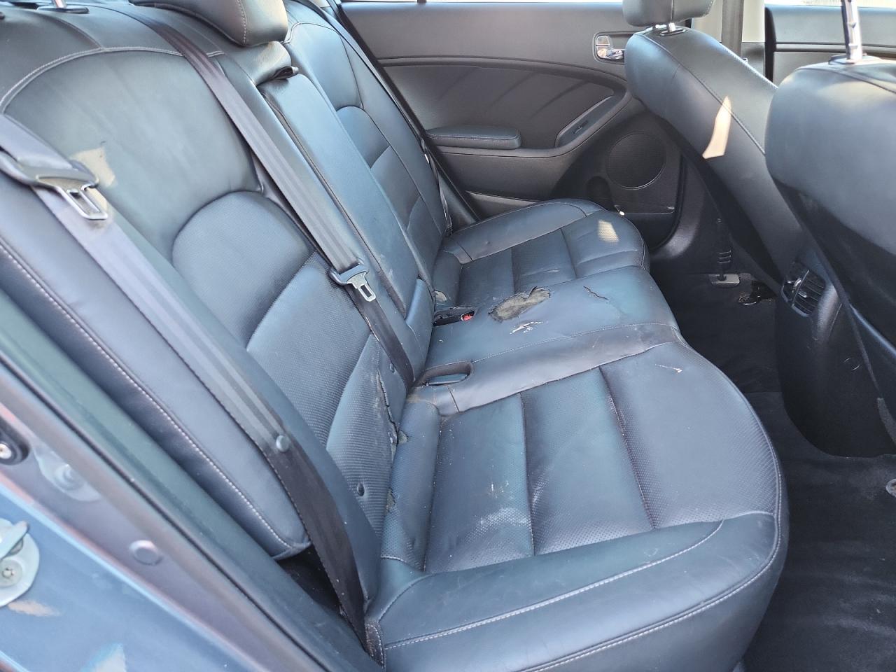 2017 Kia Forte Ex VIN: 3KPFN4A8XHE093555 Lot: 89678035