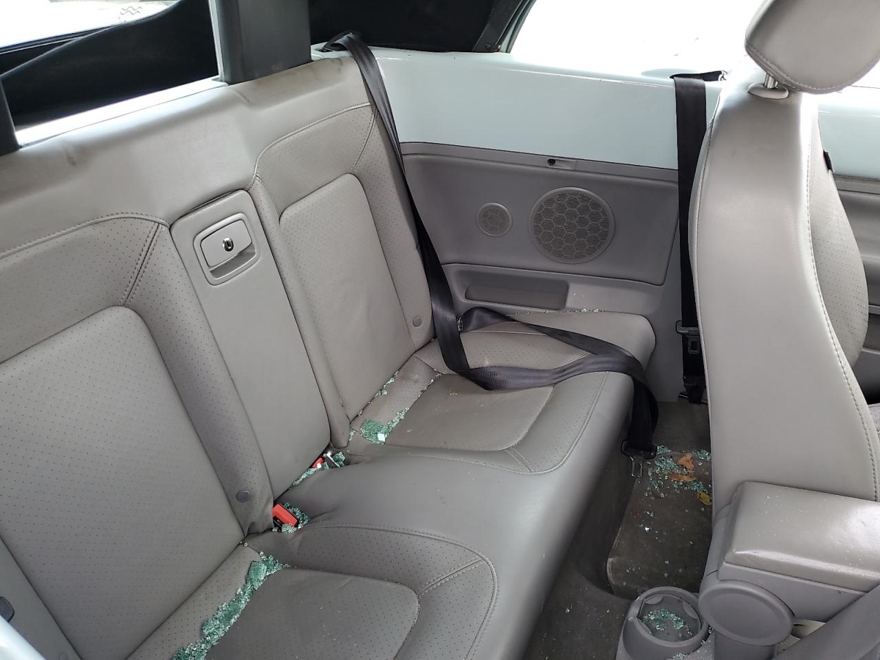 2006 Volkswagen New Beetle Convertible Option Package 2 VIN: 3VWSF31YX6M309426 Lot: 93290445