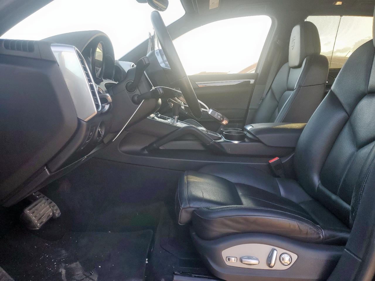 2017 Porsche Cayenne Se Hybrid Platinum VIN: WP1AE2A21HLA73954 Lot: 92122435