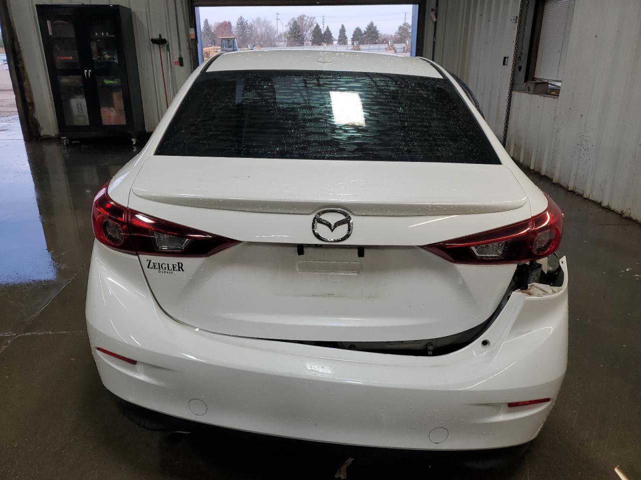 2018 Mazda 3 Touring VIN: 3MZBN1V3XJM188170 Lot: 93239845
