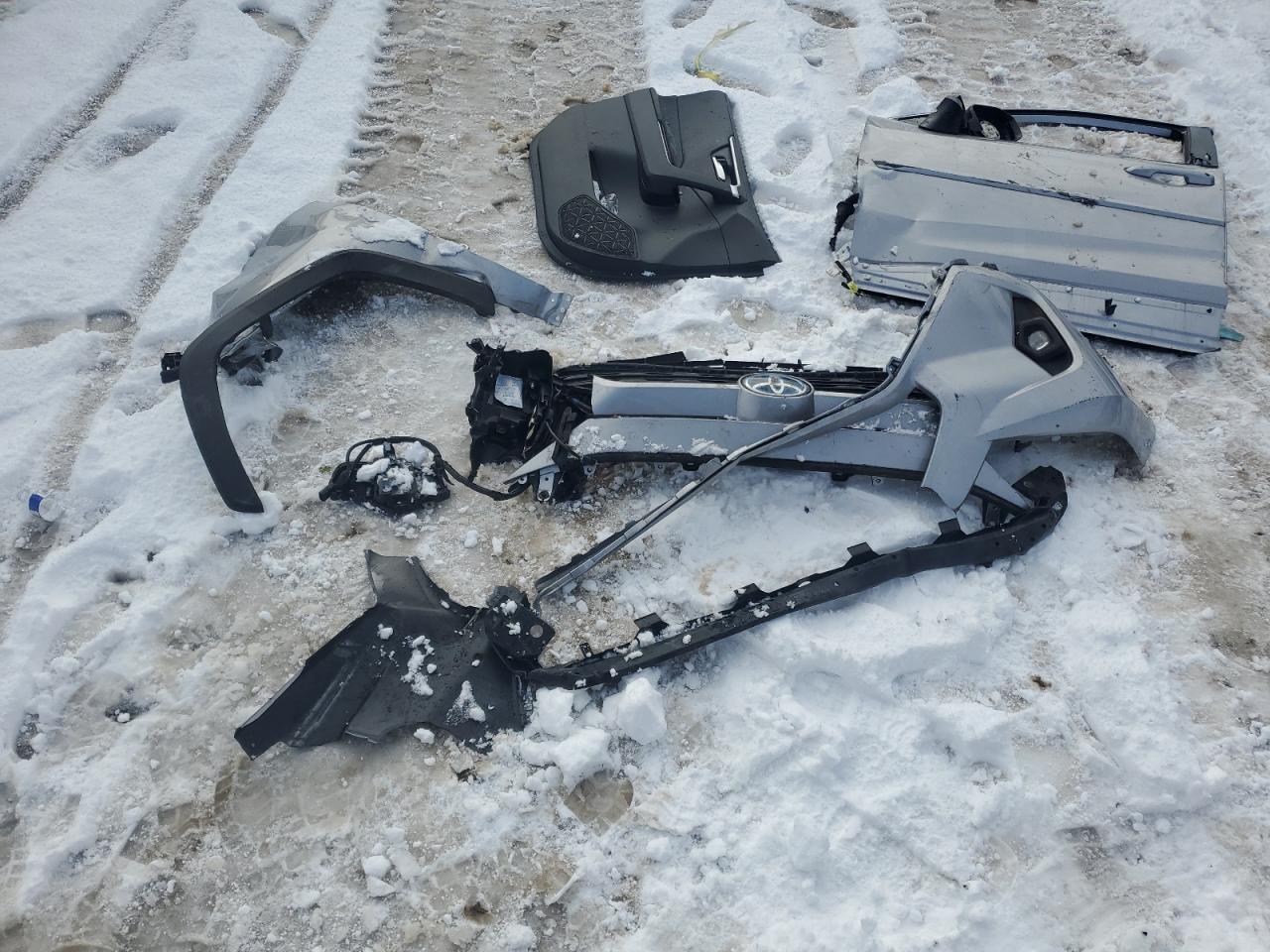 2024 Toyota Rav4 Xle Premium VIN: 4T3B6RFV9RU161017 Lot: 91829115