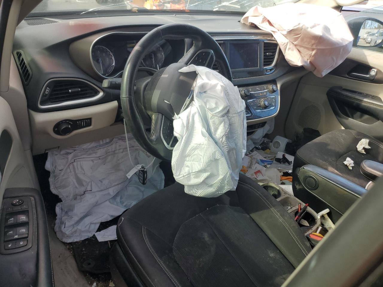 2020 Chrysler Voyager Lx VIN: 2C4RC1CGXLR105426 Lot: 91000615