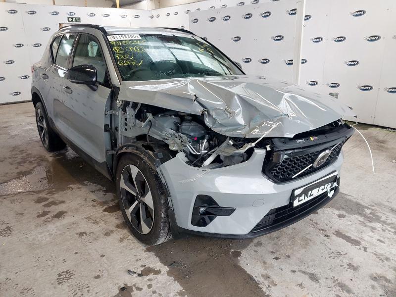 2024 VOLVO XC40 2.0 B3P PLUS DARK 5DR AUTO