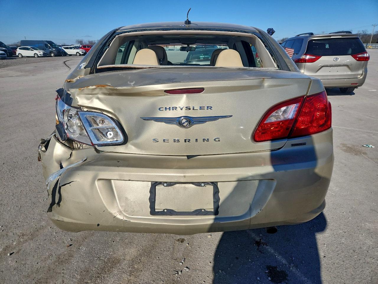 2010 Chrysler Sebring Limited VIN: 1C3CC5FB0AN120156 Lot: 94501235