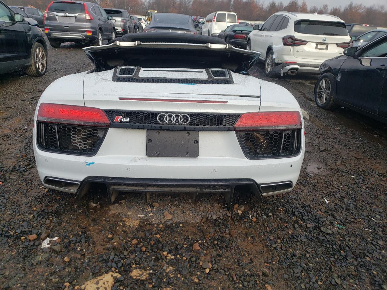 2017 Audi R8 Spyder VIN: WUAVACFX7H7904720 Lot: 93256255