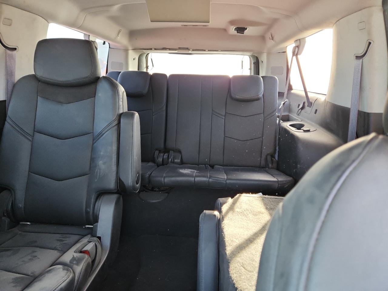 2015 Cadillac Escalade Esv Luxury VIN: 1GYS3HKJ1FR304568 Lot: 92714825