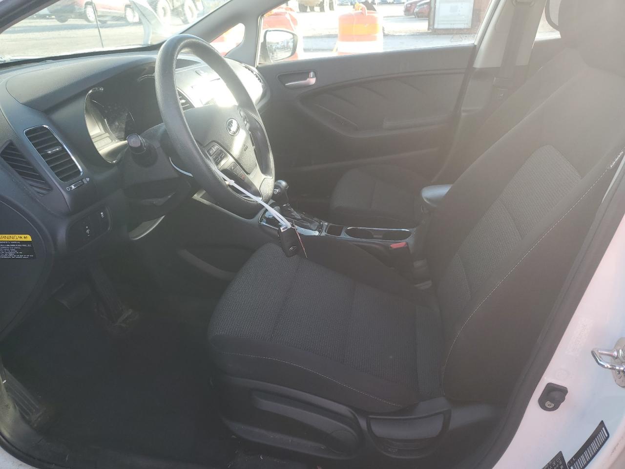 2018 Kia Forte Lx VIN: 3KPFK4A78JE241594 Lot: 92419545