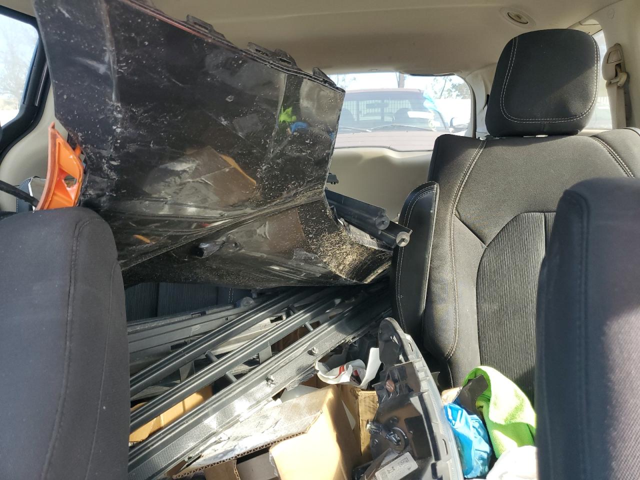 2020 Chrysler Voyager Lx VIN: 2C4RC1CGXLR105426 Lot: 91000615