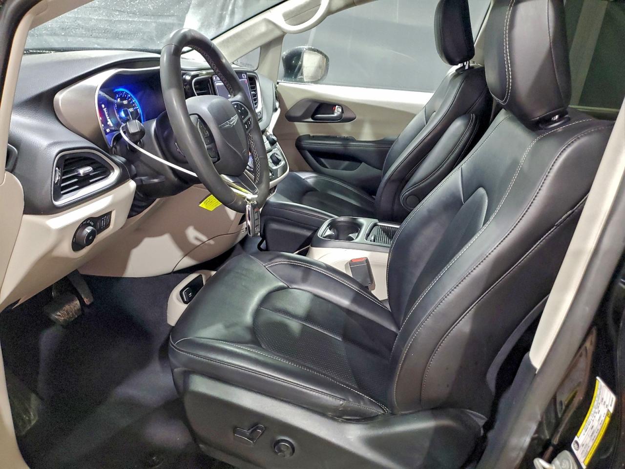 2024 Chrysler Pacifica Touring L VIN: 2C4RC1BG7RR124672 Lot: 94424505