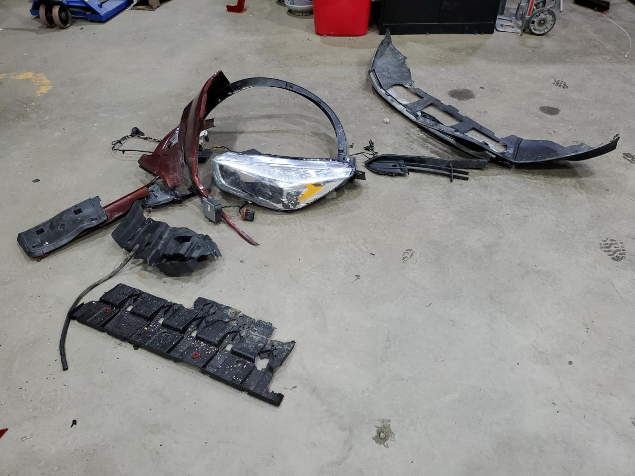 2018 Ford Escape Titanium VIN: 1FMCU9J96JUB74762 Lot: 93037865