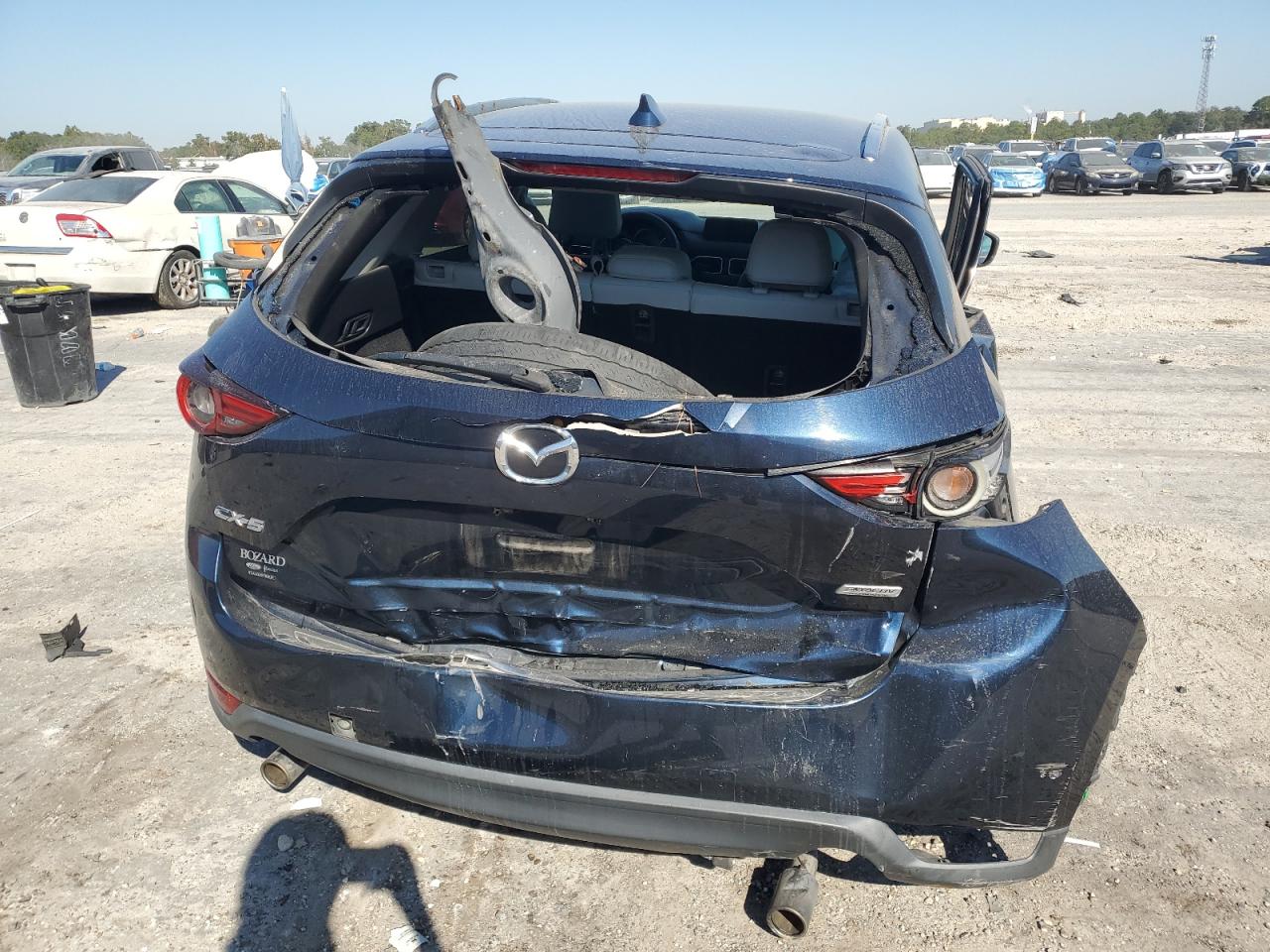 2018 Mazda Cx-5 Grand Touring VIN: JM3KFADM8J0415053 Lot: 92899115