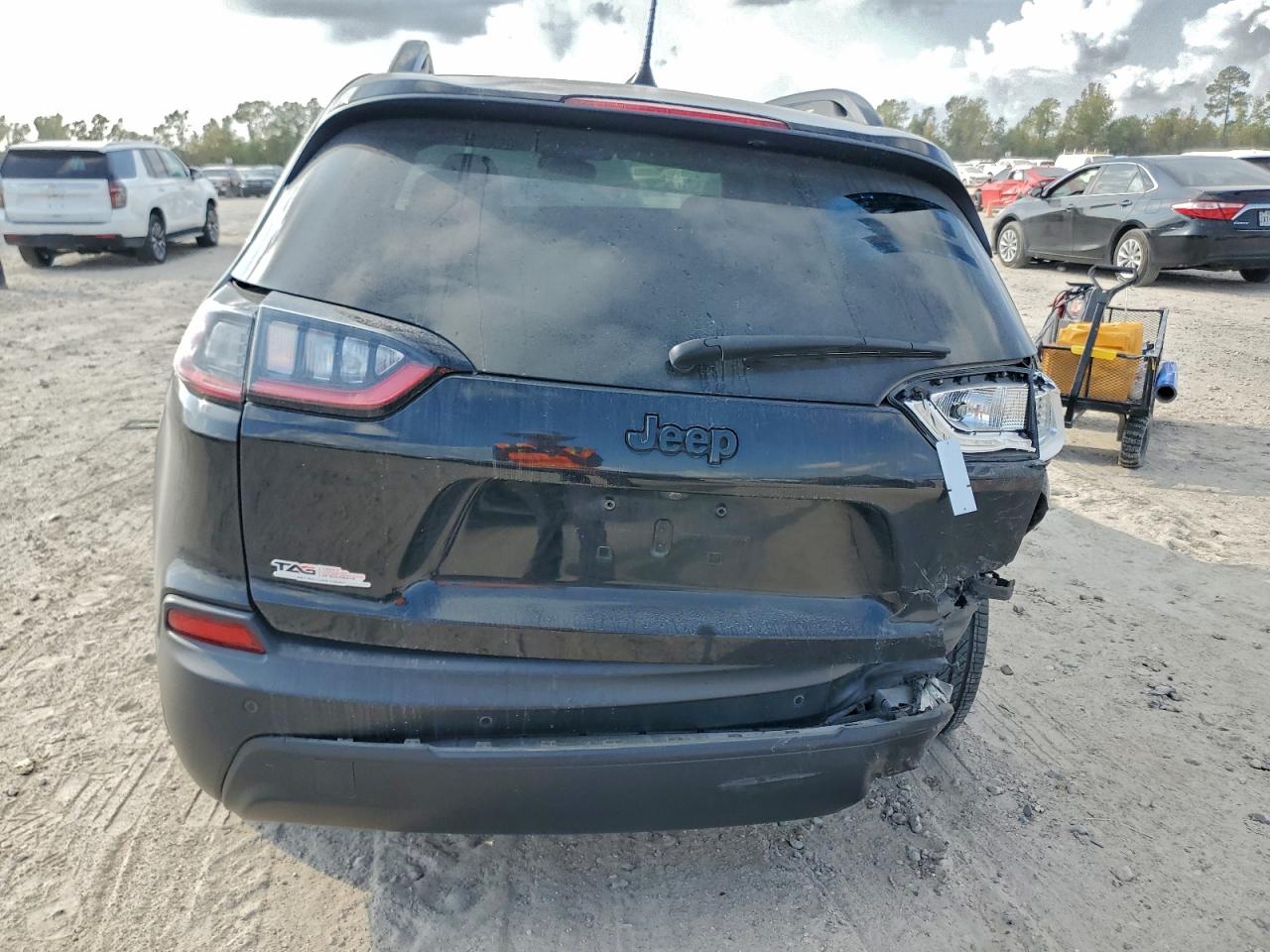 2020 Jeep Cherokee Latitude Plus VIN: 1C4PJLLB9LD511553 Lot: 93619655