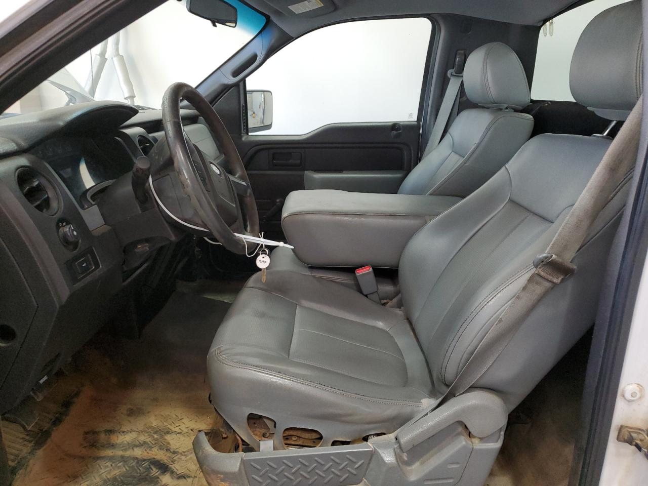 2014 Ford F150 VIN: 1FTMF1CM5EKF02549 Lot: 92324265