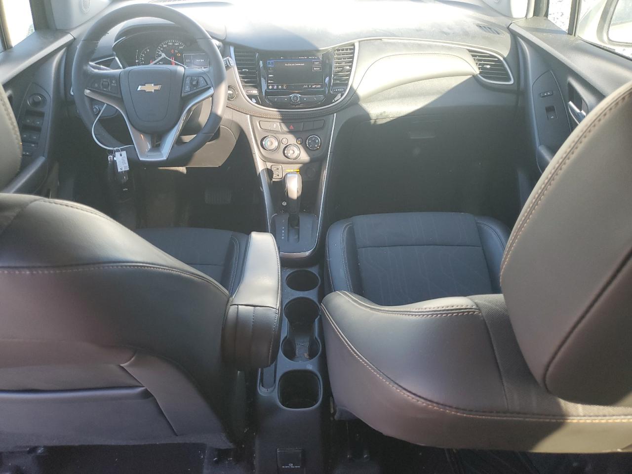 2022 Chevrolet Trax 1Lt VIN: KL7CJLSM1NB562672 Lot: 92025005