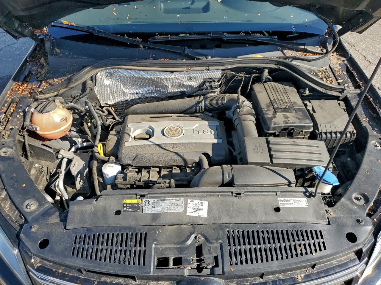 2017 Volkswagen Tiguan Wolfsburg VIN: WVGRV7AXXHK022211 Lot: 93934015