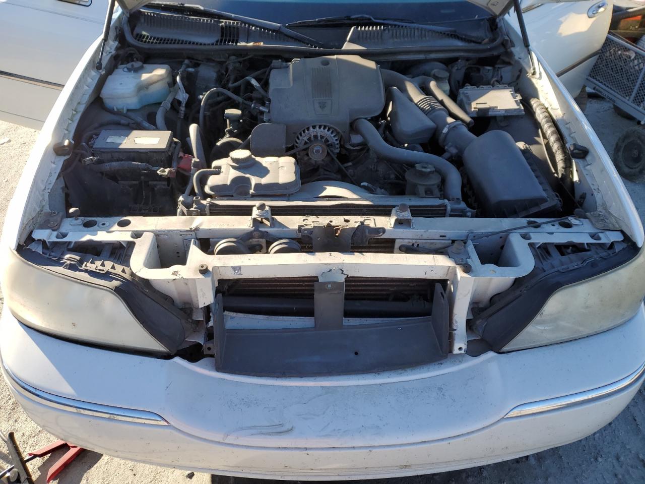 2005 Lincoln Town Car Signature Limited VIN: 1LNHM82W45Y642491 Lot: 92228805