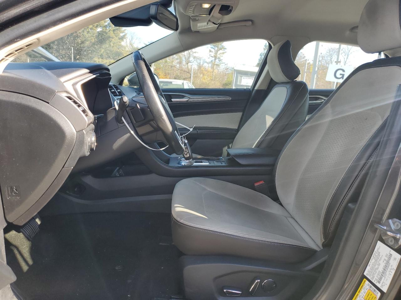 2019 Ford Fusion Se VIN: 3FA6P0HD5KR208204 Lot: 92704995