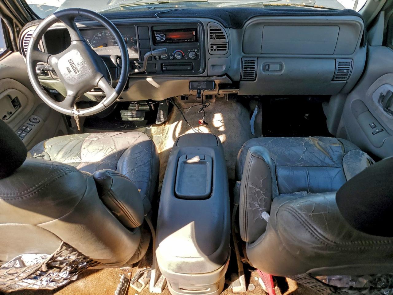 1999 GMC Suburban C1500 VIN: 3GKEC16R7XG544904 Lot: 91823925