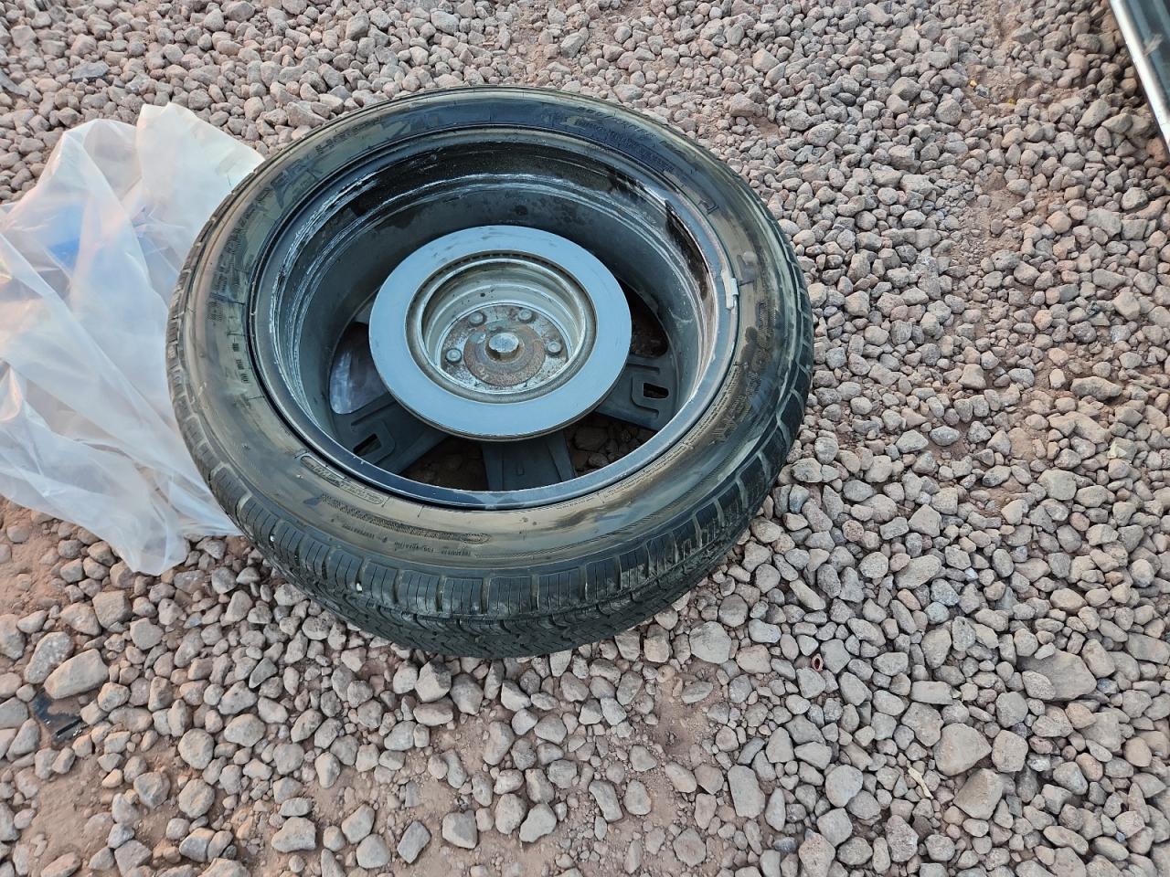 2017 GMC Yukon Sle VIN: 1GKS2AKC8HR384850 Lot: 91377695