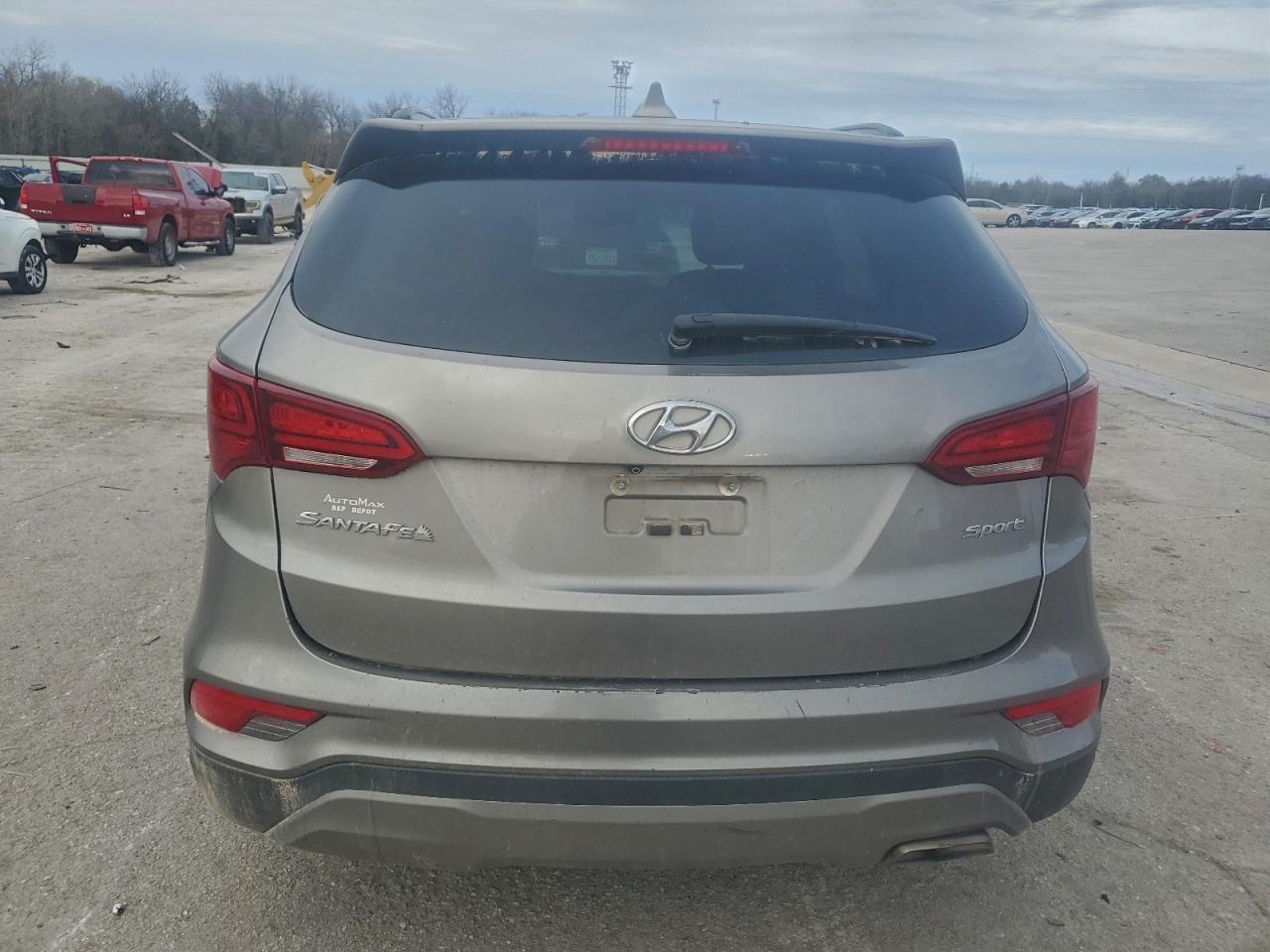 2018 Hyundai Santa Fe Sport VIN: 5XYZU3LB5JG523665 Lot: 94266535