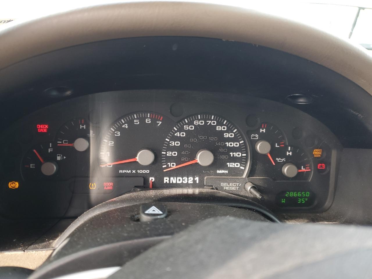 2004 Ford Explorer Xlt VIN: 1FMZU73K94UB95298 Lot: 90720685