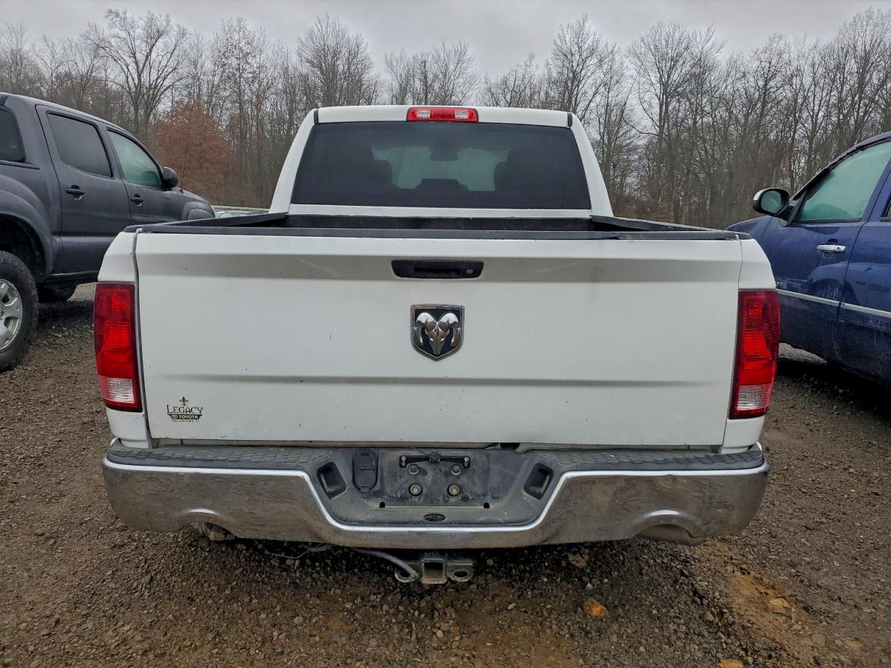 2017 Ram 1500 St VIN: 3C6RR7KT4HG735446 Lot: 93308035