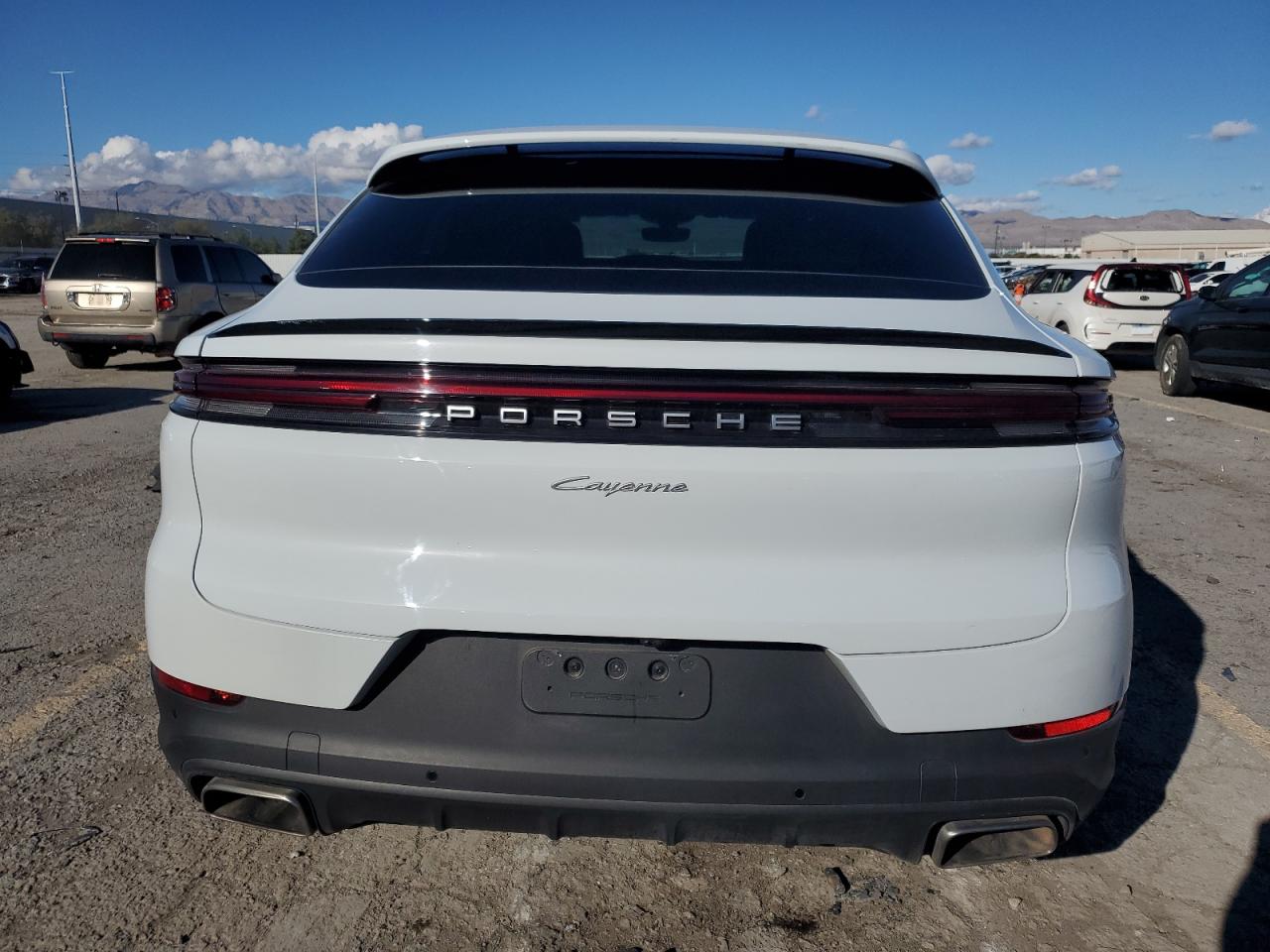 2024 Porsche Cayenne Coupe VIN: WP1BA2AY2RDA51834 Lot: 93859675