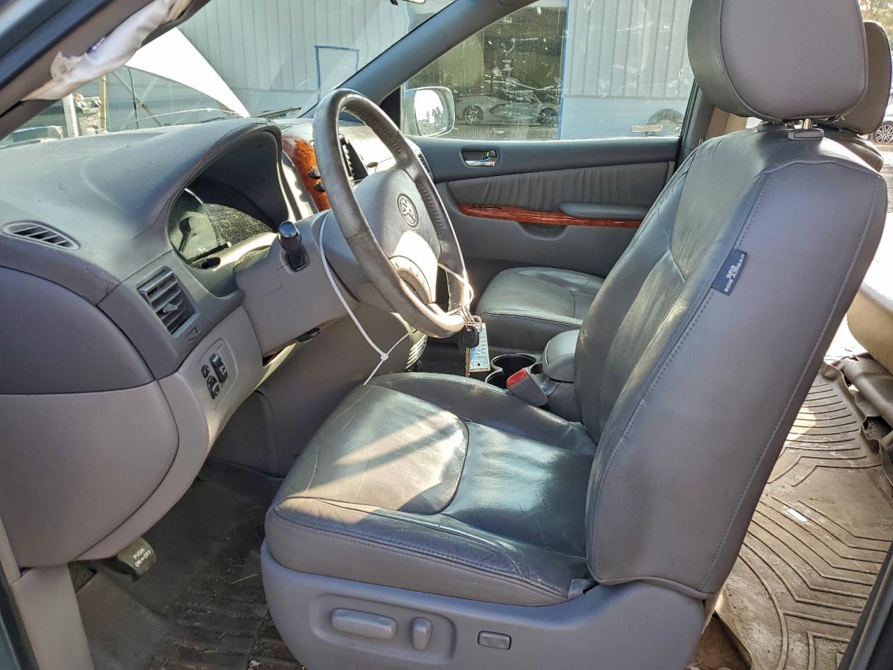 2010 Toyota Sienna Xle VIN: 5TDYK4CC8AS342174 Lot: 94334475