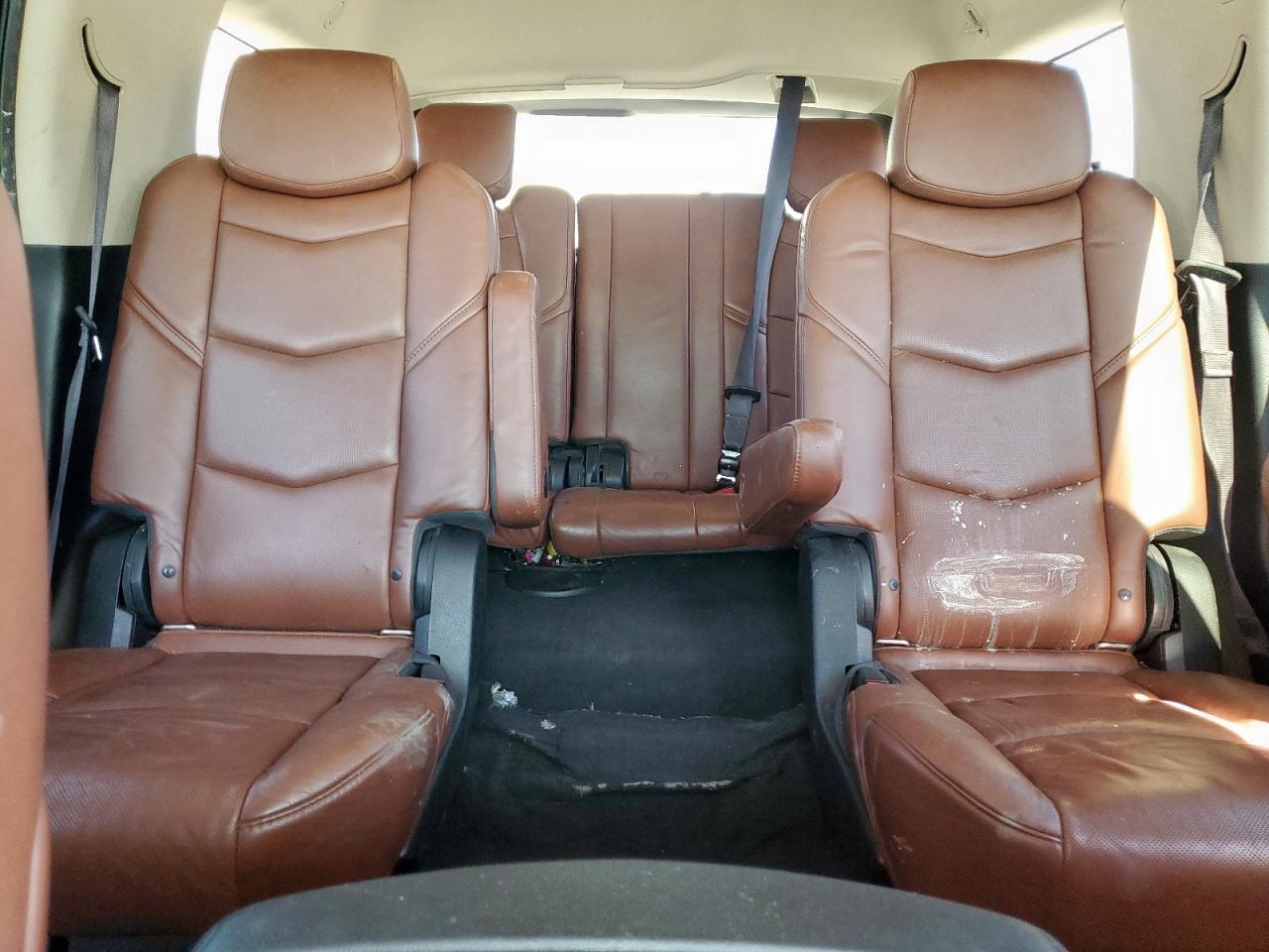 2016 Cadillac Escalade Luxury VIN: 1GYS4BKJ0GR273275 Lot: 92077465