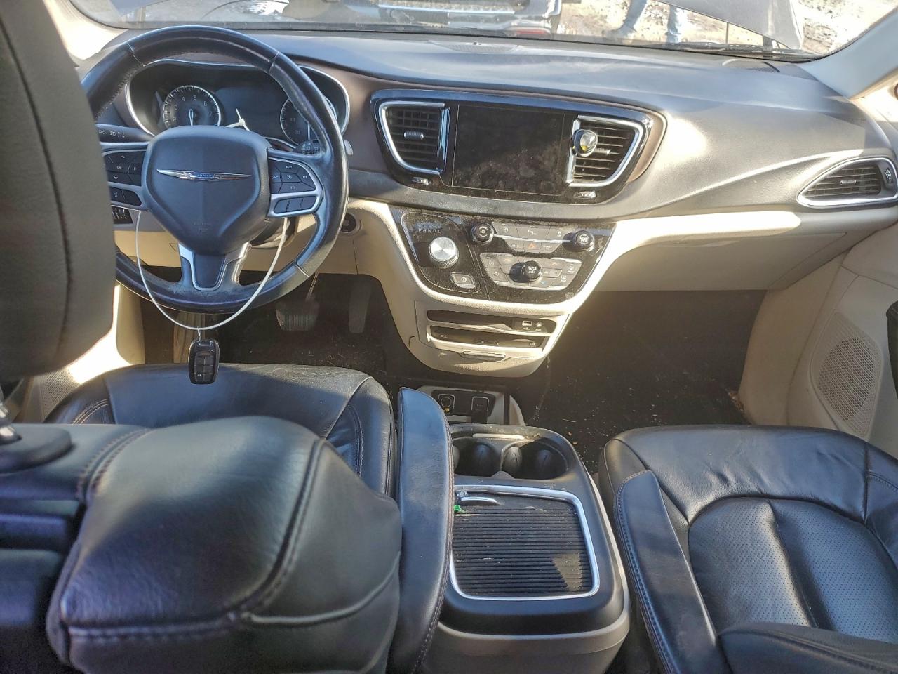 2018 Chrysler Pacifica Touring L Plus VIN: 2C4RC1EG8JR107833 Lot: 94542945