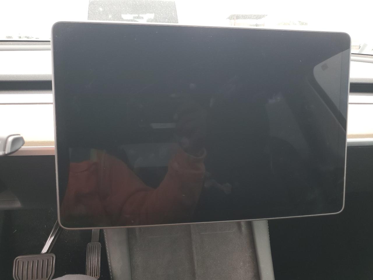 2023 Tesla Model Y VIN: 7SAYGDEE8PF590621 Lot: 92131195