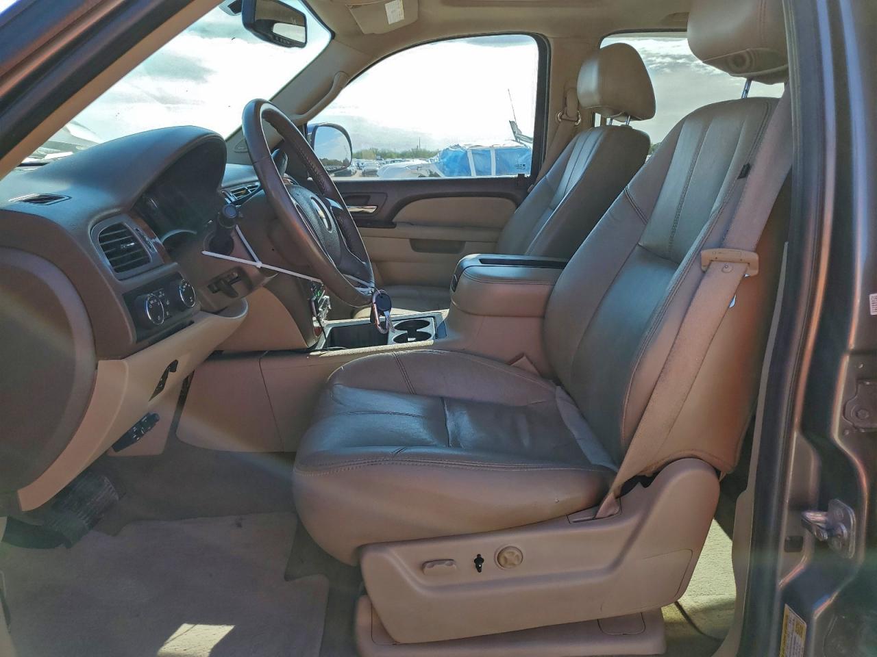 2011 Chevrolet Tahoe K1500 Lt VIN: 1GNSKBE05BR281645 Lot: 94725695