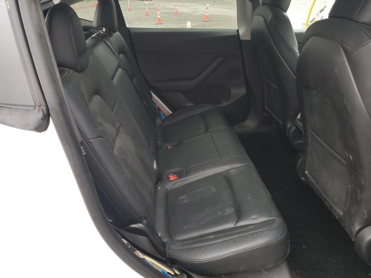 2021 Tesla Model Y VIN: 5YJYGDED0MF105503 Lot: 92629745