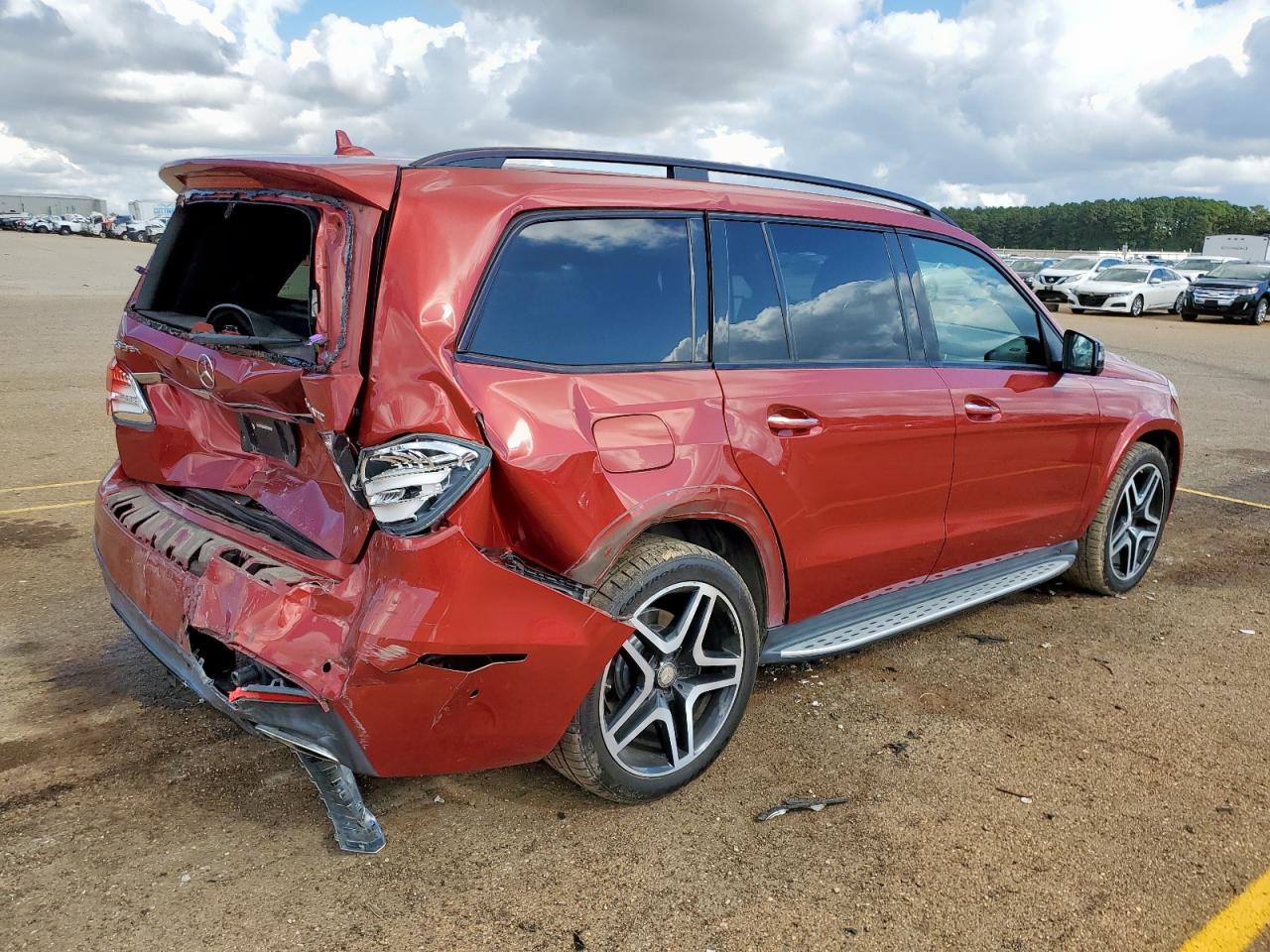 Фото: 4JGDF7DE0HA692244