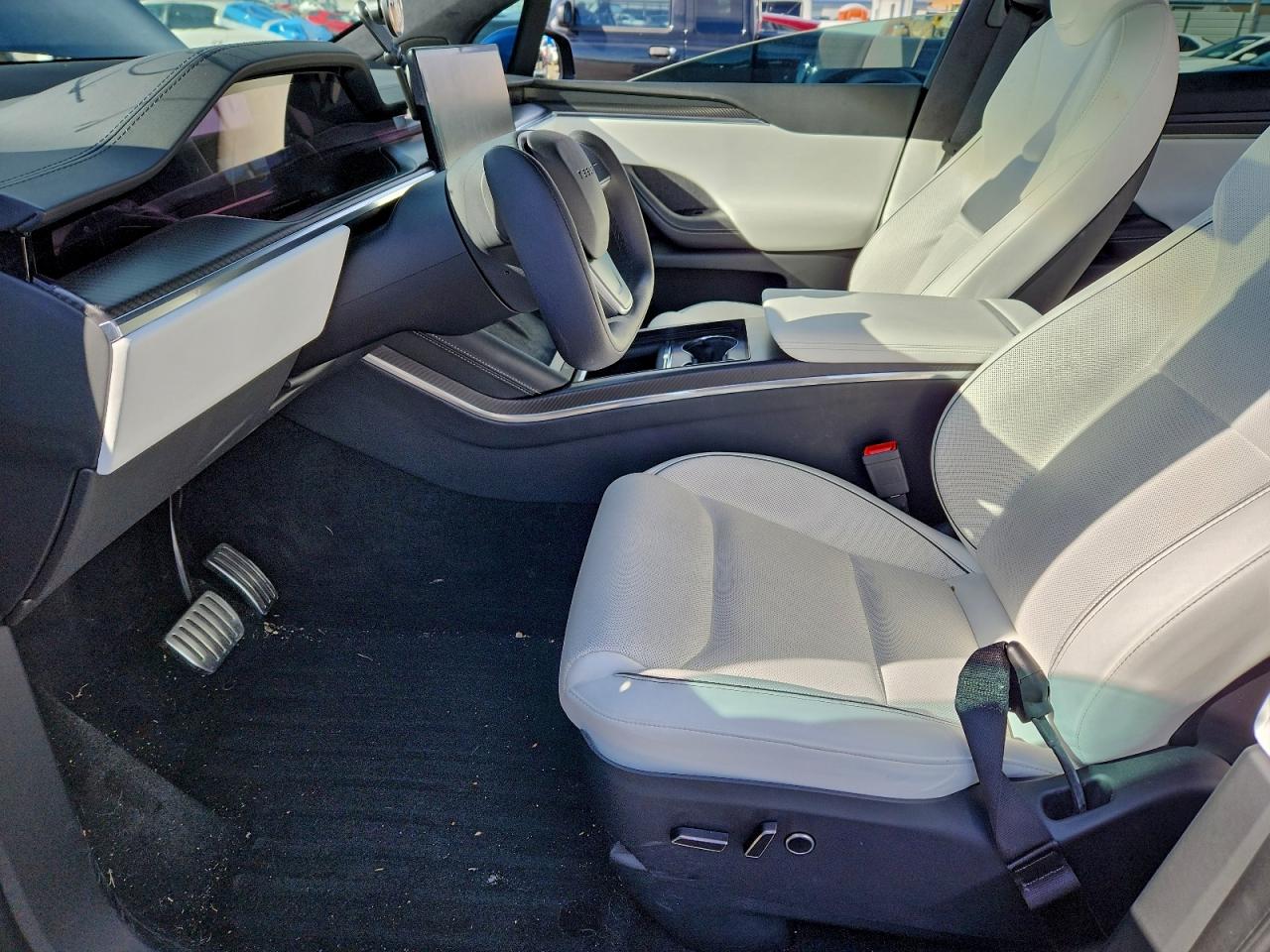 2022 Tesla Model X VIN: 7SAXCBE65NF333692 Lot: 93320185