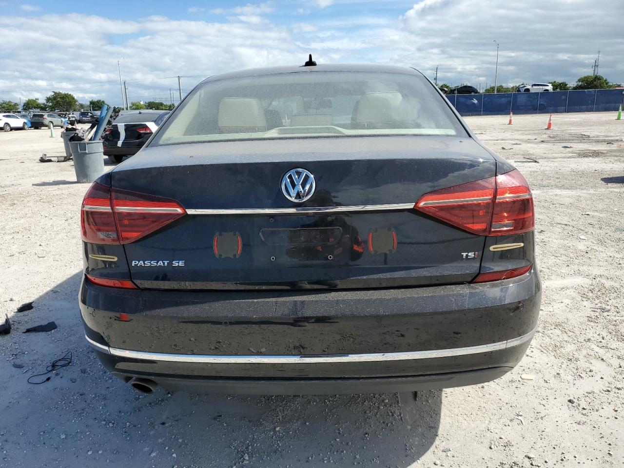 2017 Volkswagen Passat Se VIN: 1VWGT7A32HC057881 Lot: 92848385