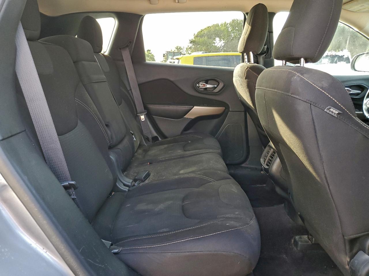 2017 Jeep Cherokee Latitude VIN: 1C4PJLCB3HW574417 Lot: 94477715