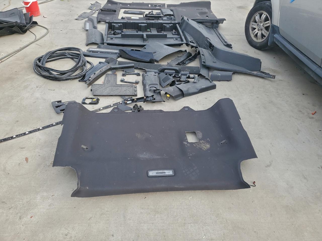 2022 Chevrolet Suburban K1500 Z71 VIN: 1GNSKDKD8NR122044 Lot: 93102105