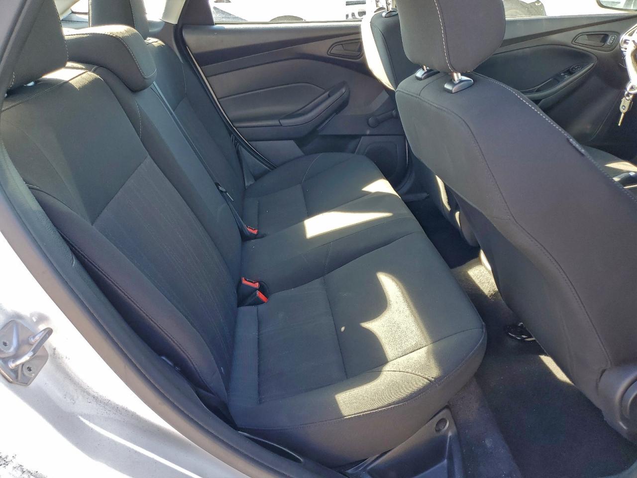 2016 Ford Focus S VIN: 1FADP3E27GL238662 Lot: 94382135